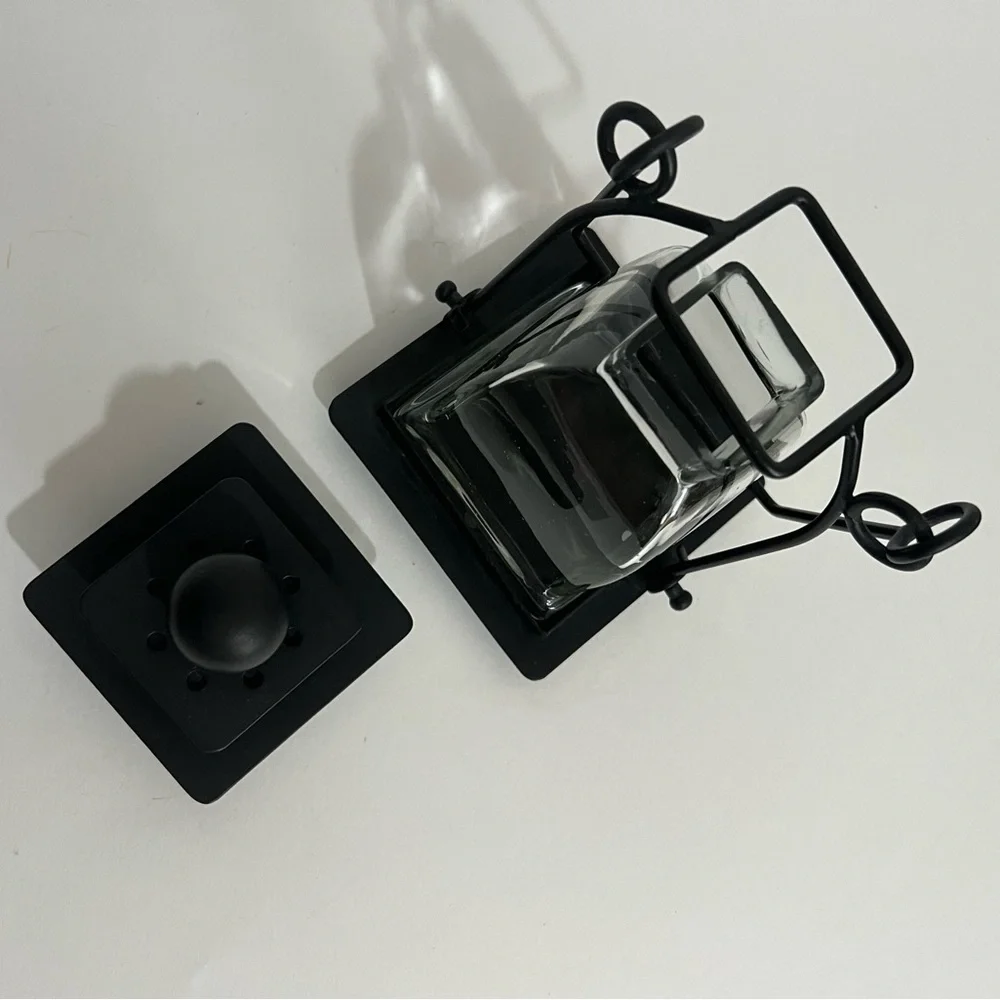 Frontgate Vintage Windproof Candle Holder Lantern Indoors & Outdoors Black